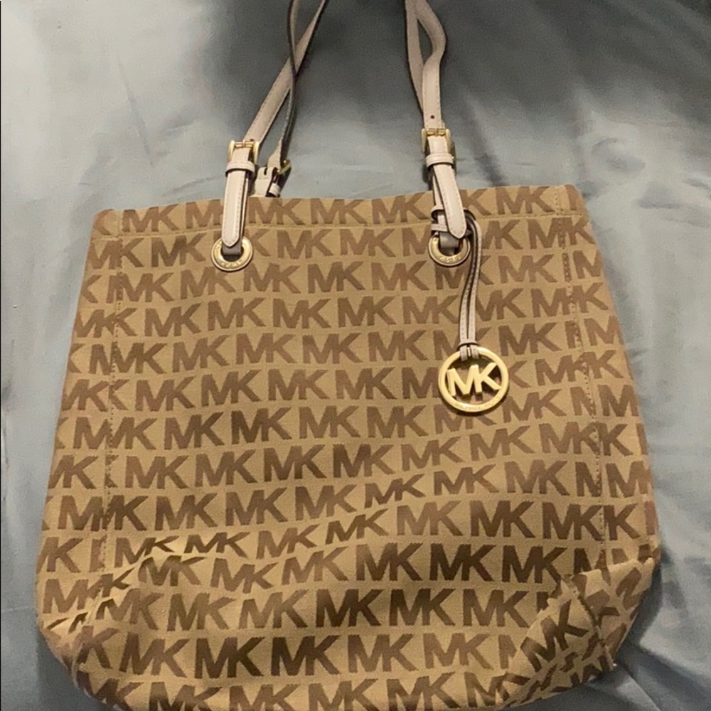 New Never Used Michael Kors Tote
